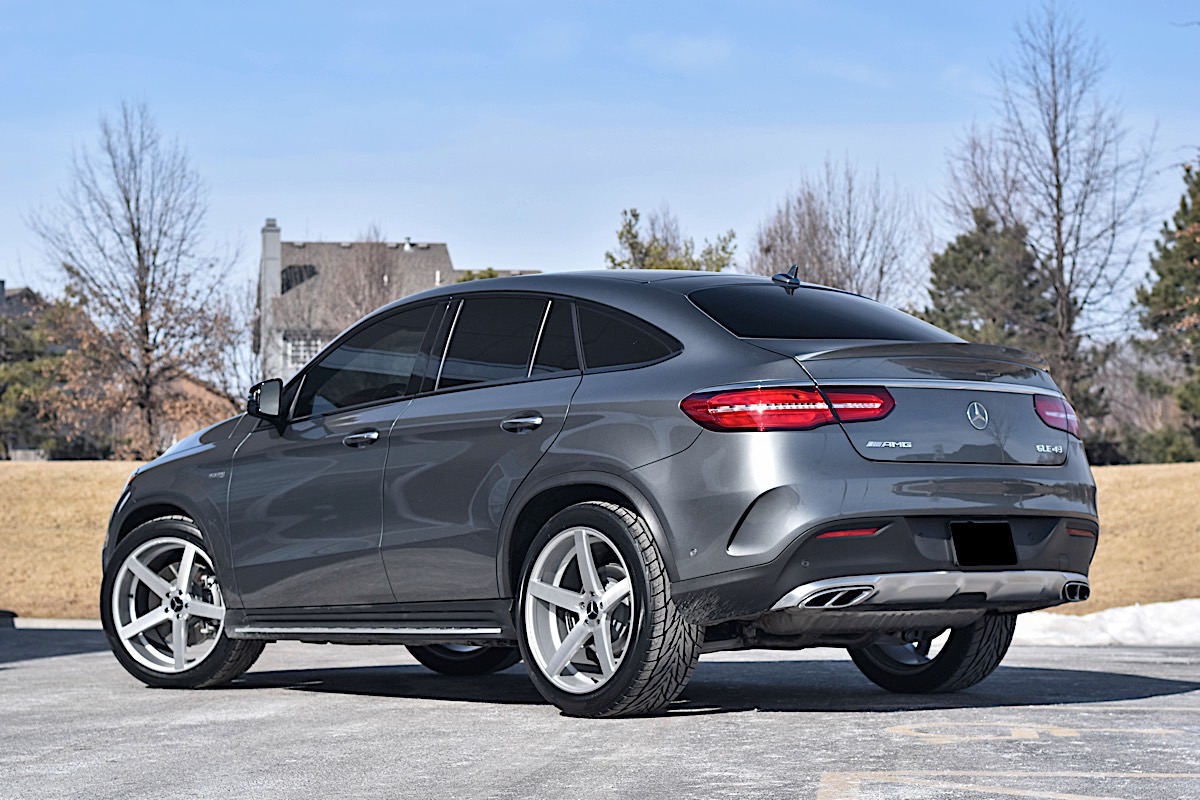 Mercedes-Benz GLE43 AMG with 